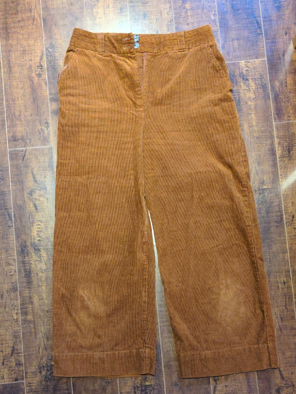 New Look Corduroy Wide-Leg Capri Pants in Rust Brown